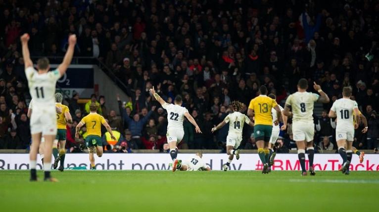 JONATHAN JOSEPH SCORES AGAINST THE WALLABIES. PHOTO: GETTY