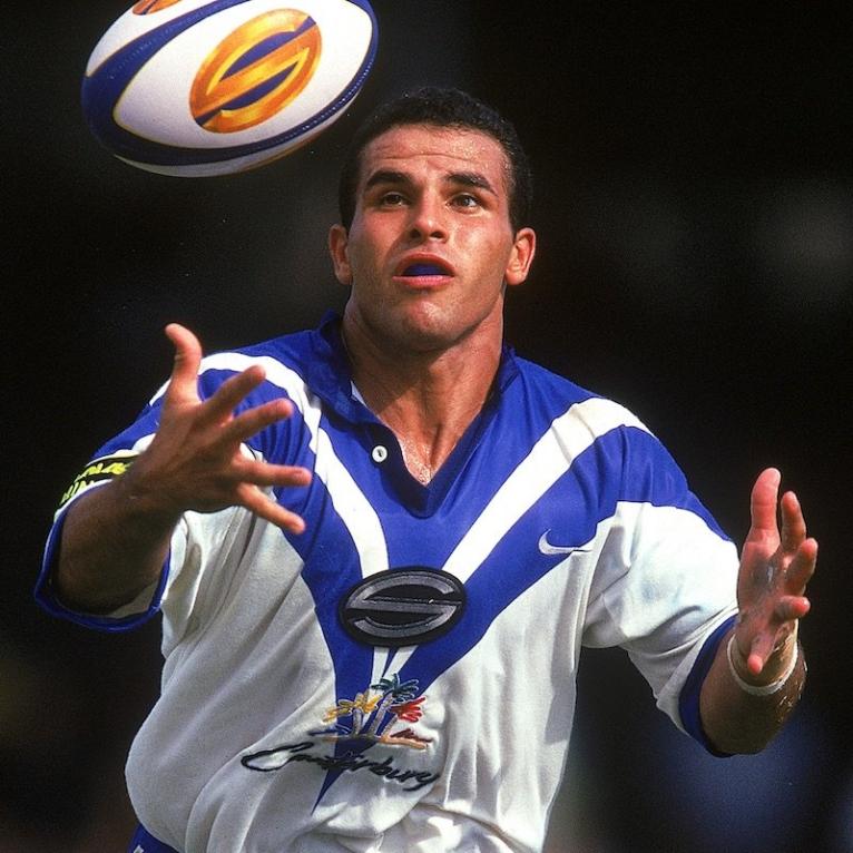 Hazem El Masri models the Bulldogs Super League kit. (Photo: Getty Images)