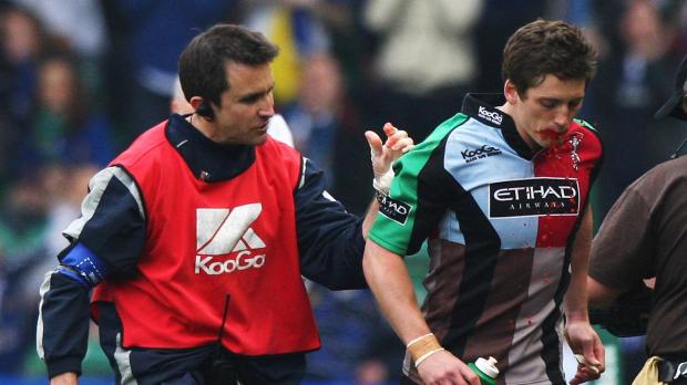 Toulouse's Anthony Jelonch receives a yellow card from referee Chris  News Photo - Getty Images