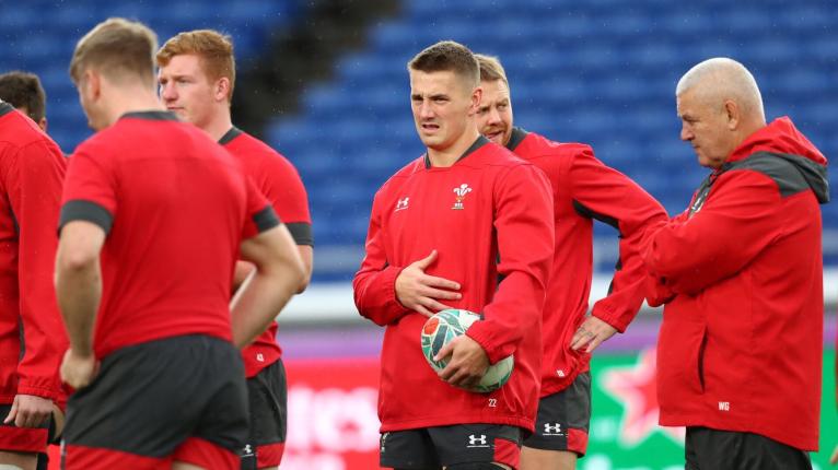 Davies Wales Scarlets