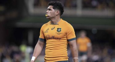 'He wants to start': Dave Rennie on Noah Lolesio's surprise No 10 omission