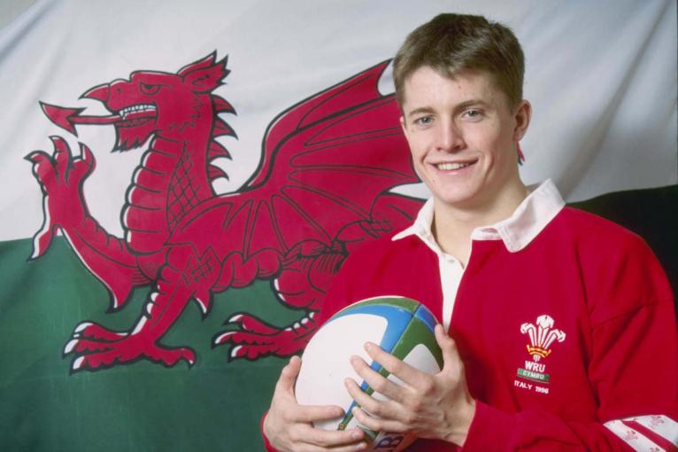 Wales_ArwelThomas_dragon_feature_1996_resized_GettyImages-1531697.jpg.webp?maxw=766&comp=95