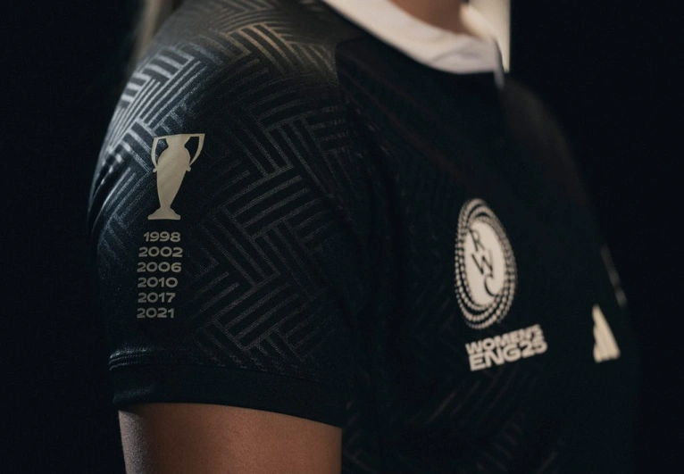 Ferns negros RWC 2025 manga de jersey