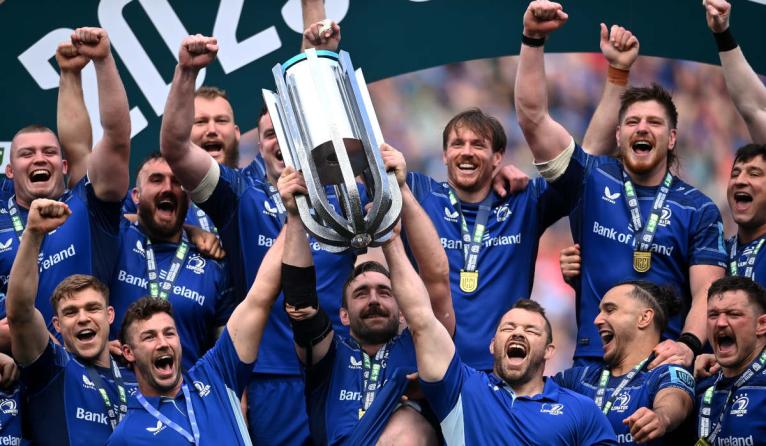 Leinster lift URC trophy