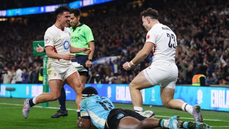 Henry Arundell of England celebrates