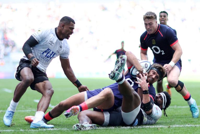 Henry Slade 