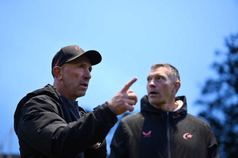 Brendan Venter makes a point