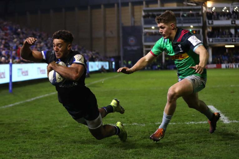 Gabriel Hamer-Webb scores a try for Bath