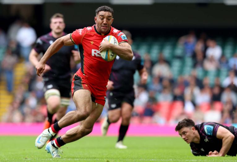 Gabriel Hamer-Webb runs with the ball for Cardiff