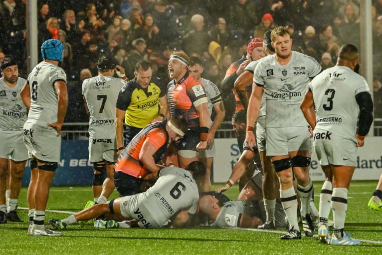 Edinburgh celebrate Pierre Schoeman's try v Toulon in December 2025
