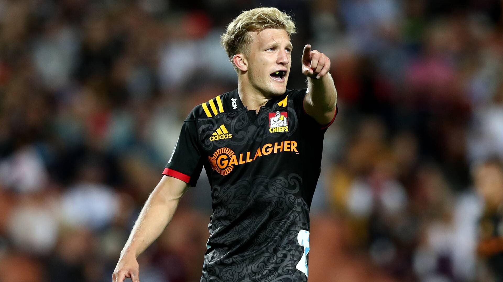 Chiefs confirm positional switch as Damian McKenzie replaced by brother