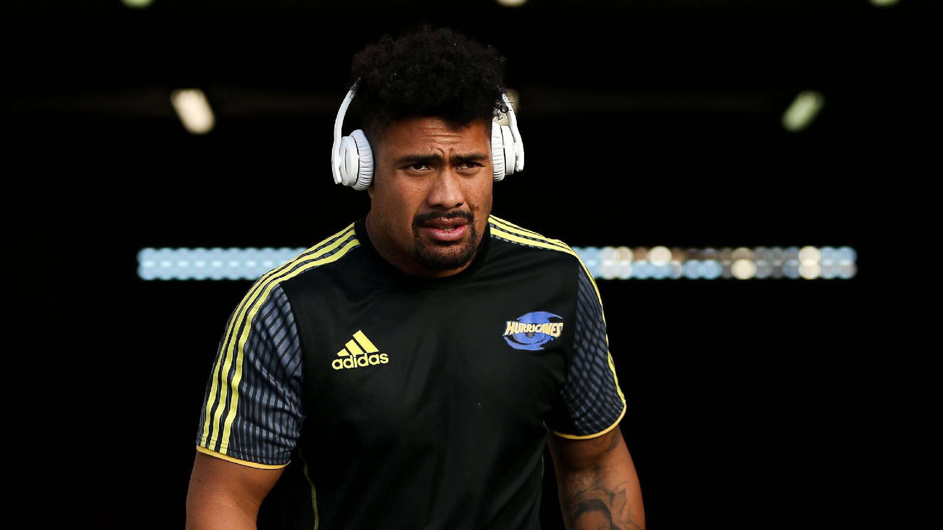 The reason Ardie Savea turned down Pau's big-money offer to stay with the Hurricanes