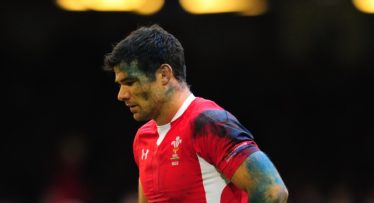 SOS call tempts 39-year-old Mike Phillips to come out of retirement