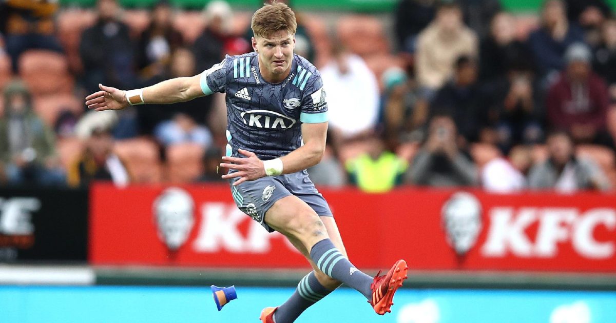 Watch Jordie Barrett flexes his goal kicking power against Chiefs with