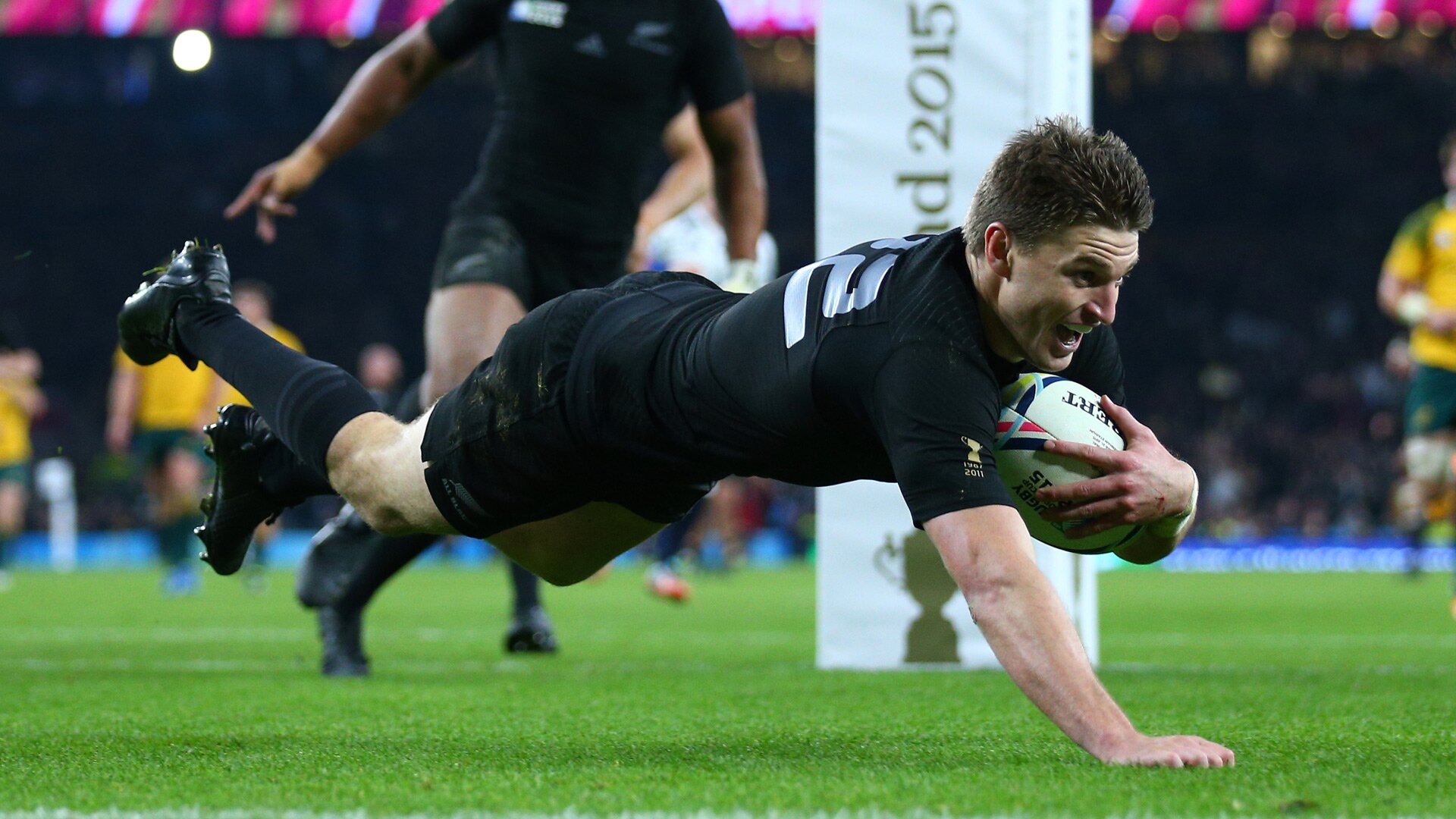 The Number Of Kiwi Fans Calling For Beauden Barrett To Return To The All Blacks Bench Is Rising