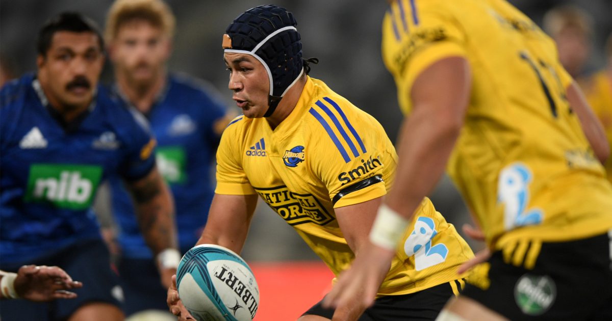 Brayden Iose to force 'massive decisions' from Hurricanes coaches