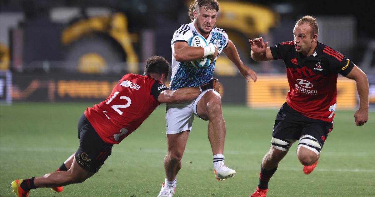 Chiefs stun Crusaders, win fourth in a row - RUGBY HEARTLAND