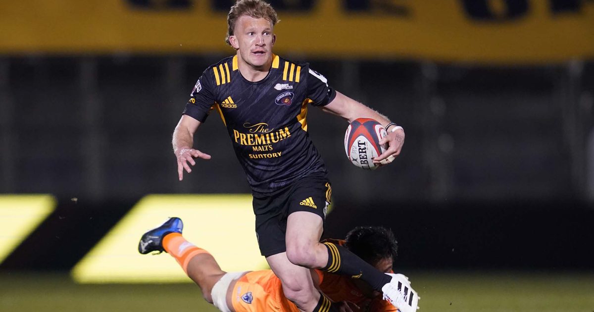 Damian McKenzie keen on cross-border competition between Super Rugby and Japan
