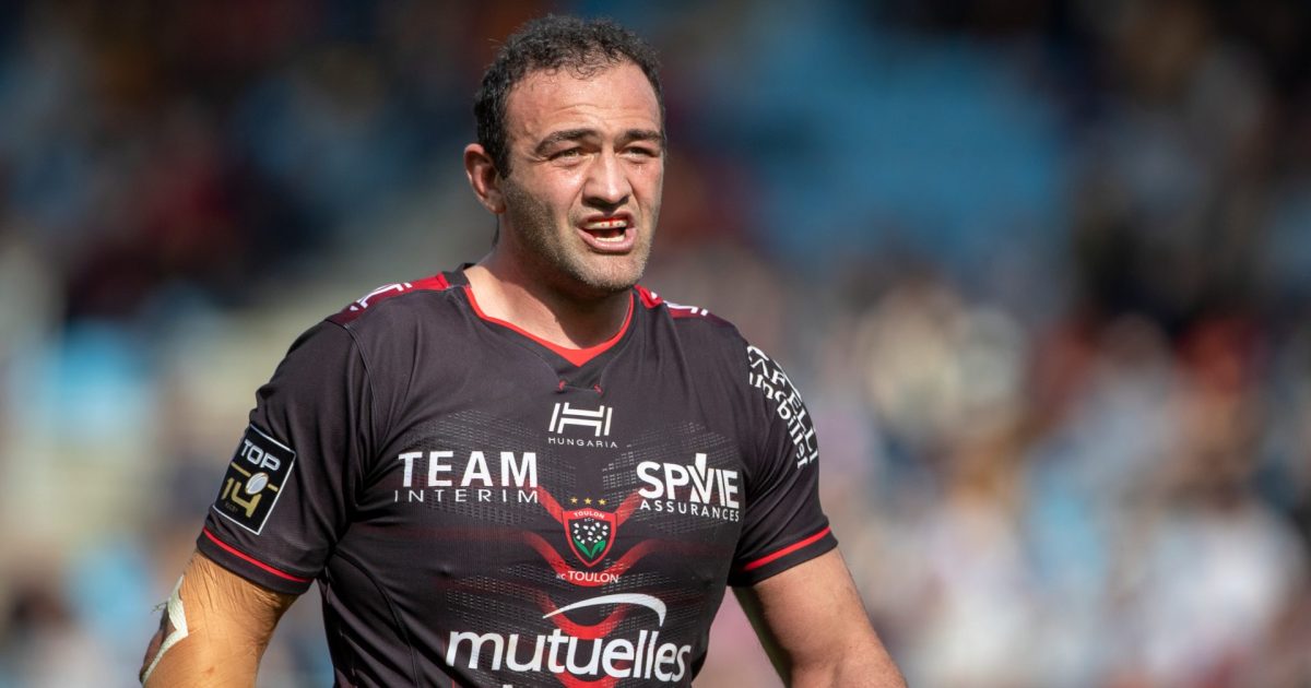 The moment Gorgodze pulled out a knife in the Toulon dressing room