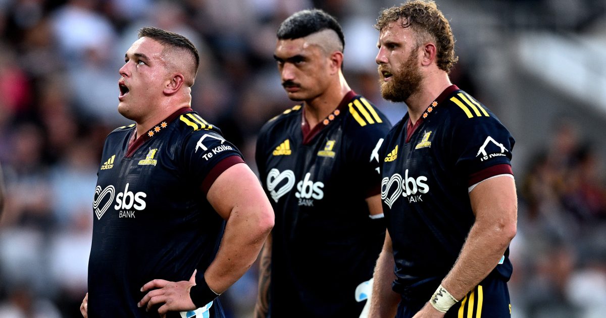 'Talent gulf': How NZ media reacted to Blues destroying Highlanders