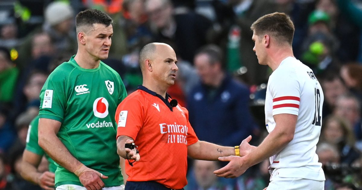Toulouse's Anthony Jelonch receives a yellow card from referee Chris  News Photo - Getty Images