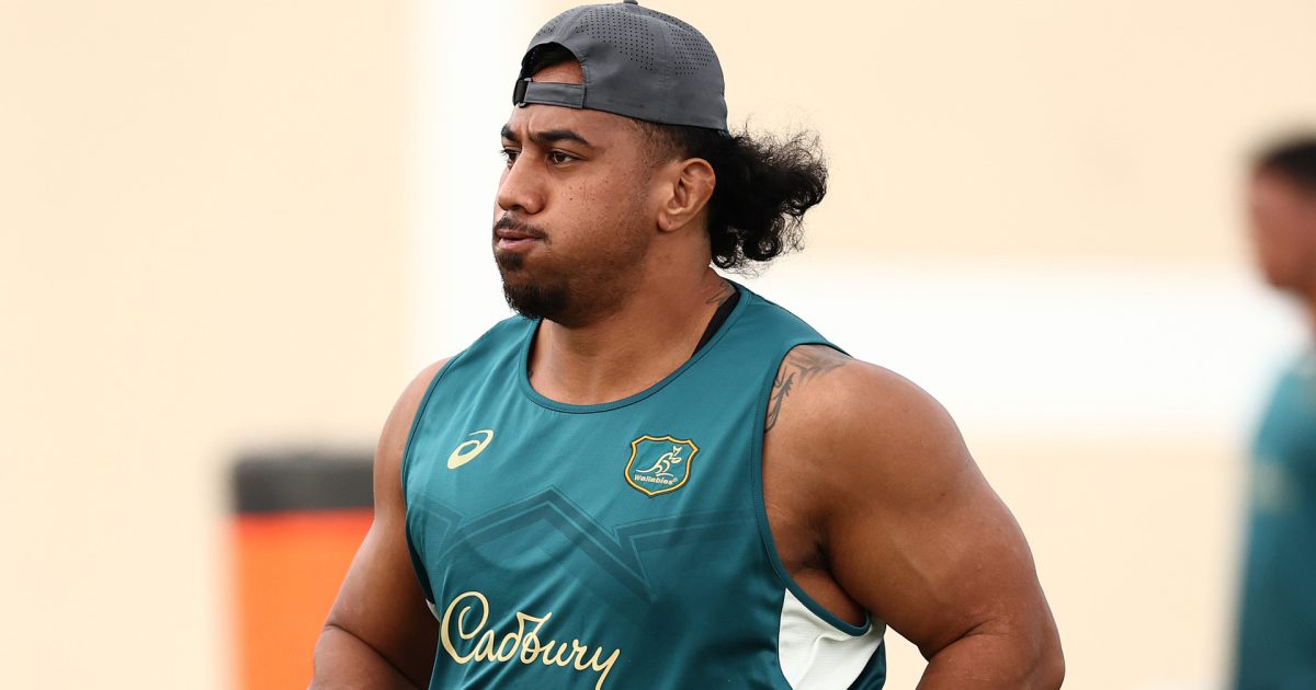 Wallaby Pone Fa'amausili open to shifting from front to back row