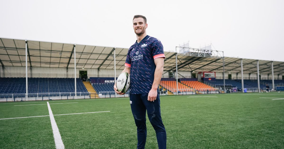 Scotland international Matt Currie to stay at Edinburgh