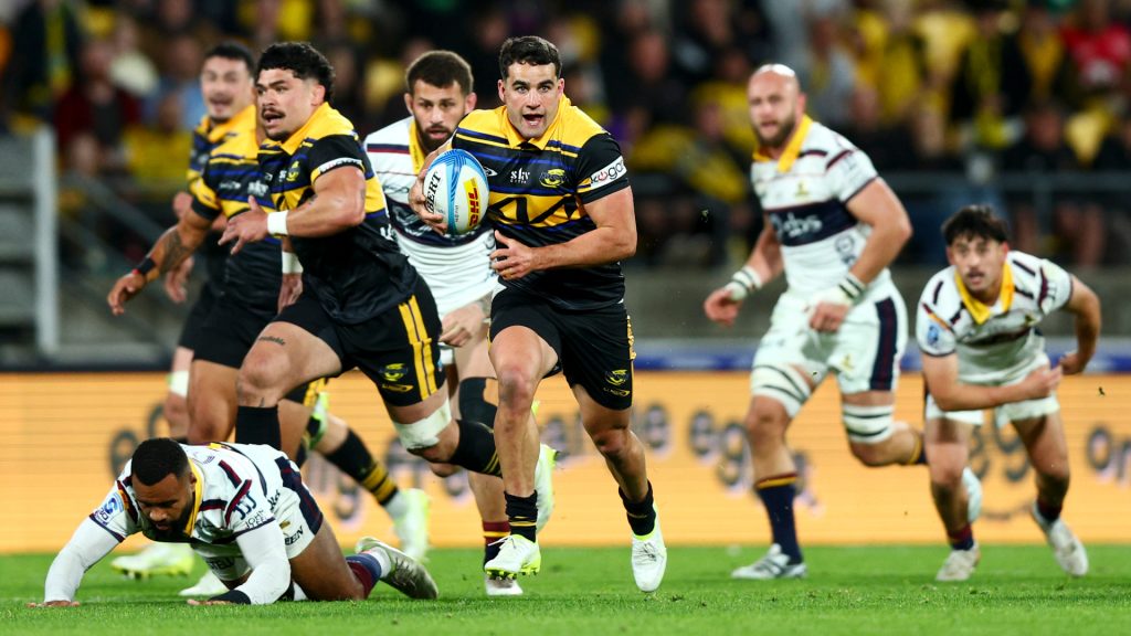 Hurricanes se quedan con el N°1 y llegan líderes a los playoffs