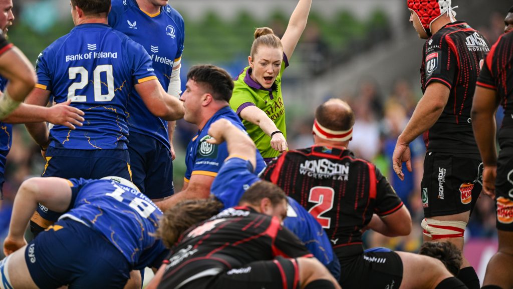 Hollie Davidson, la árbitra que sigue haciendo historia en el rugby internacional
