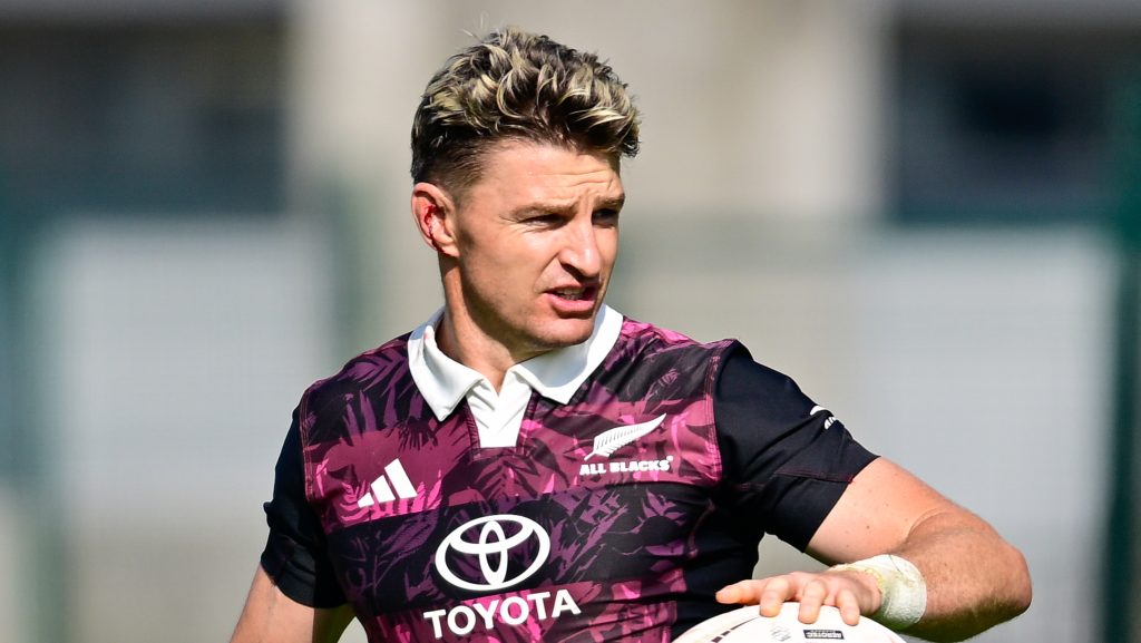 Beauden Barrett wary of 'controlling those emotions' in All Blacks return