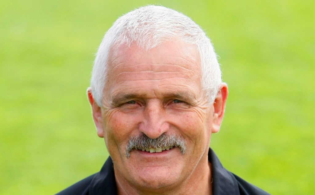 Former England prop and Exeter coach Robin Cowling dies, aged 82