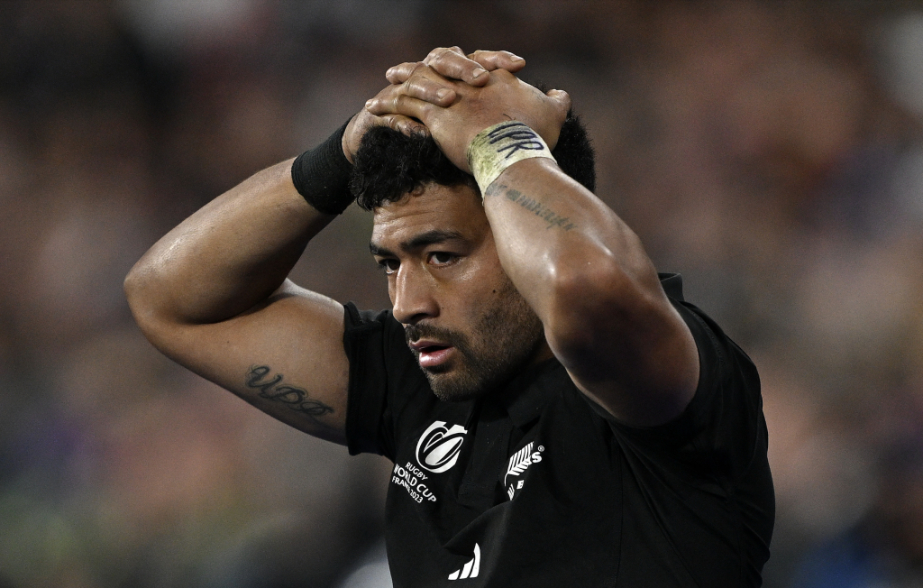 Richie Mo'unga on Ruben Love's rise amid All Blacks No.10 battle