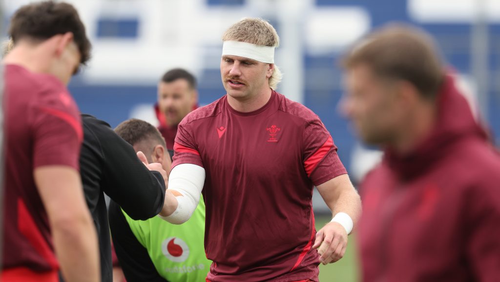 Leicester go all-Welsh in back-row; last-minute loan signing set for debut