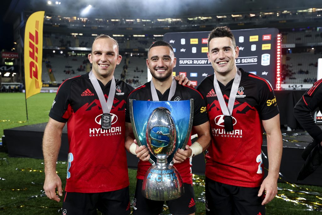 Hurricanes bolster squad with signing of six-time Super Rugby champion