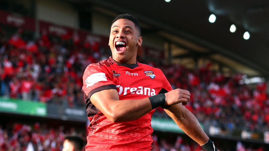 Former NRL star’s code switch leads to maiden start for Queensland Reds