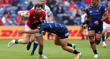 Robbie Henshaw pulls out of Lions match with Sharks