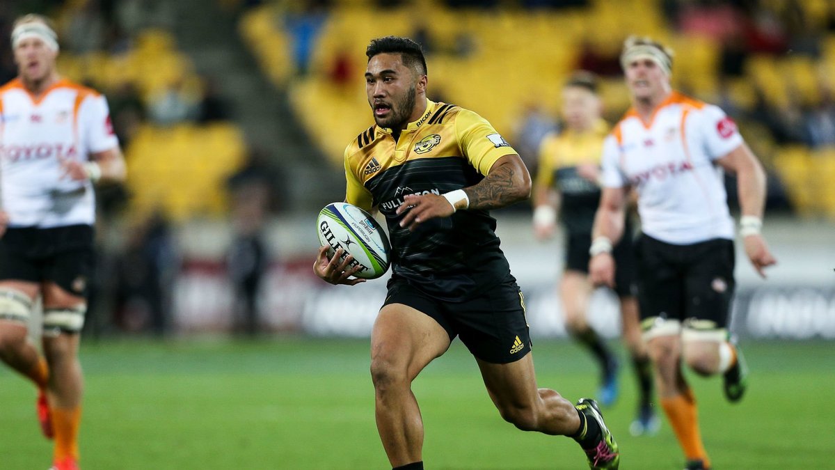 Vince Aso re-signs with Hurricanes